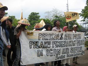 Aksi SPI menuntut adili polisi pelaku penembakan petani di Ogan Ilir Sumatra Selatan  di Mabes POLRI