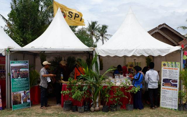 Stan SPI di acara Temu Petani Lampung
